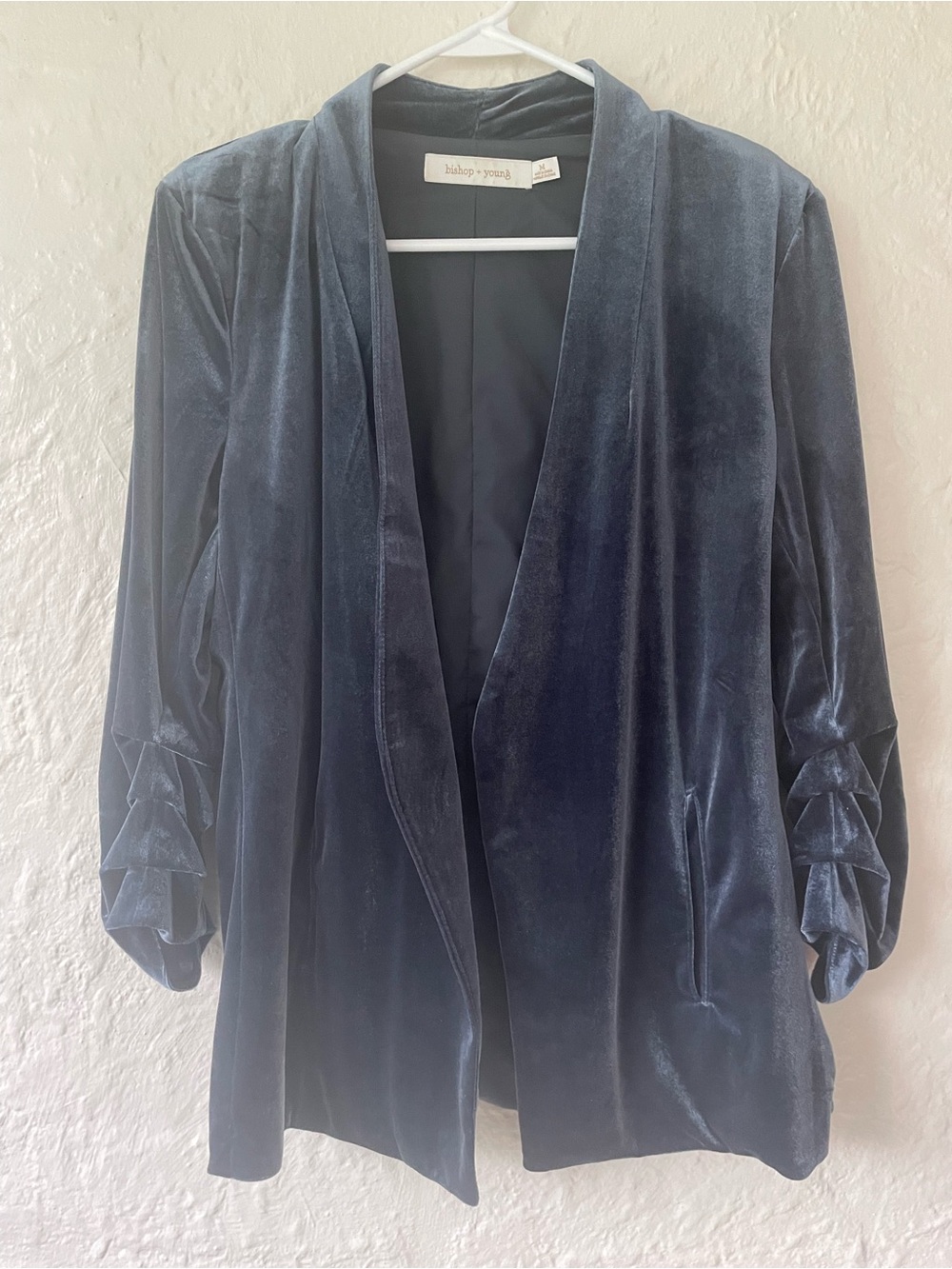 Bishop + Young open front flyaway  blue velvet blazer jacket  ruched sleeves; M